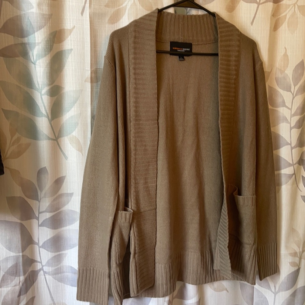 Women’s knit cardigan